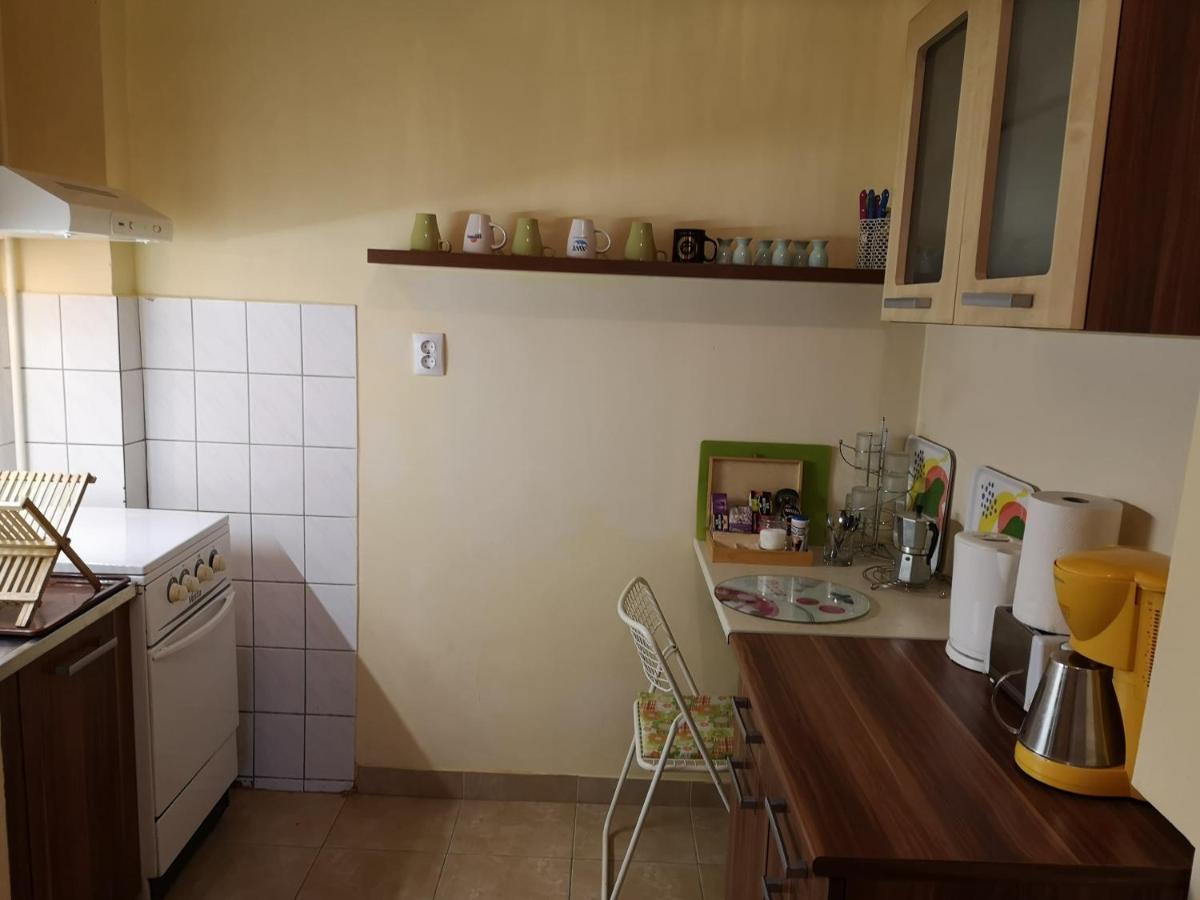 Veva Apartman - Eger Maganszallashely エクステリア 写真