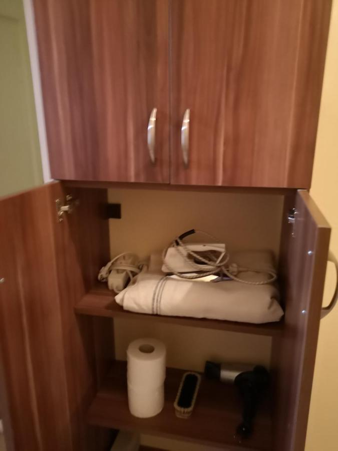 Veva Apartman - Eger Maganszallashely エクステリア 写真