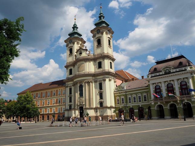 Veva Apartman - Eger Maganszallashely エクステリア 写真