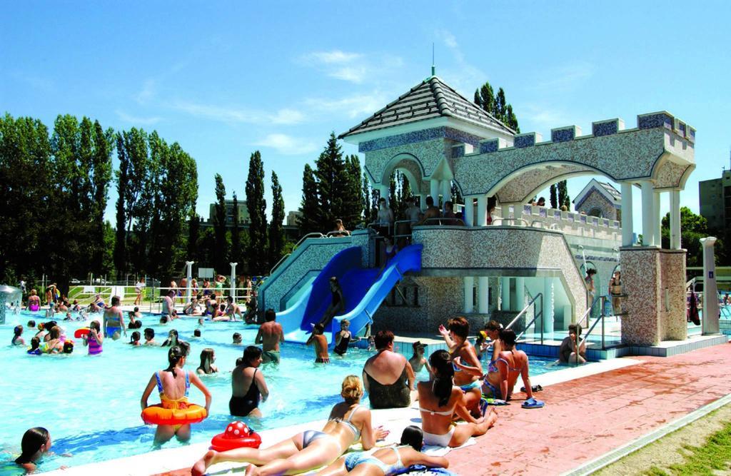 Veva Apartman - Eger Maganszallashely エクステリア 写真